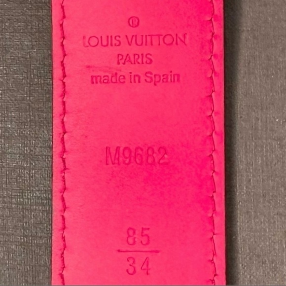 Authentic Louis Vuitton White Multicolor Murakami & Pink Leather & Gold Belt - Picture 13 of 15